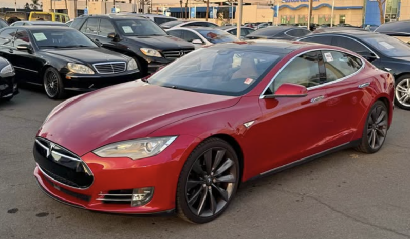 2015 Tesla model s 85D Sedan 4D